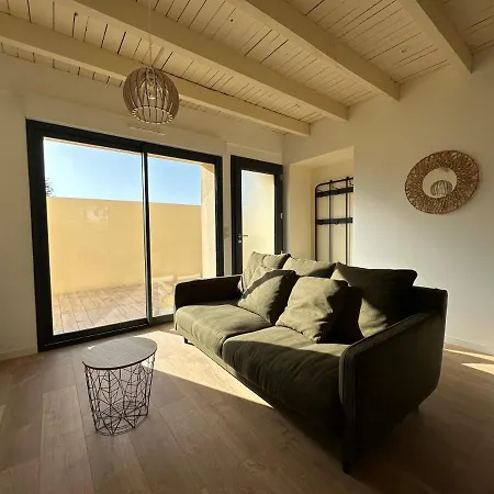 Appartement La Halte Occitane - Classe 3 Etoiles - Pour 6 Personnes, 3 Chambres, Parking, Terrasse, Inclus