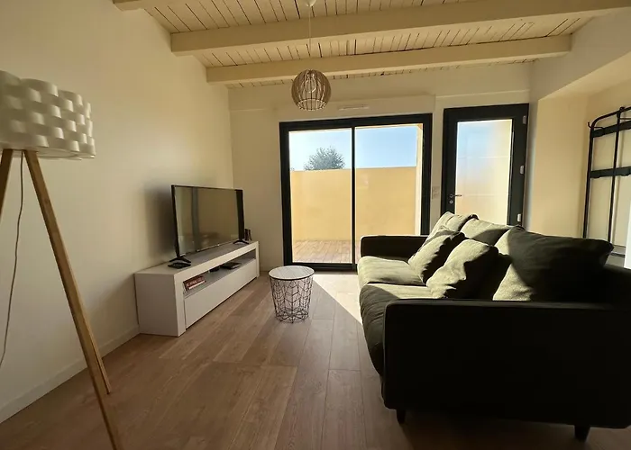 Lejlighed La Halte Occitane - Classe 3 Etoiles - Pour 6 Personnes, 3 Chambres, Parking, Terrasse, Inclus